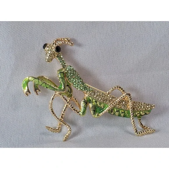 Green Rhinestone Praying Mantis Insect Brooch Pin Statement Jewelery Gold toned - Picture 10 of 10